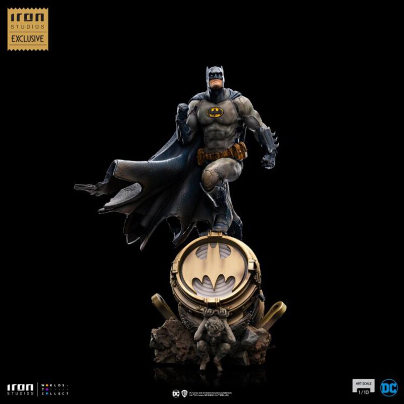 Iron Studios 2023 Event Exclusive (DC Comics Batman Deluxe Art Scale 1/10 Statue (Light Up Batsignal)