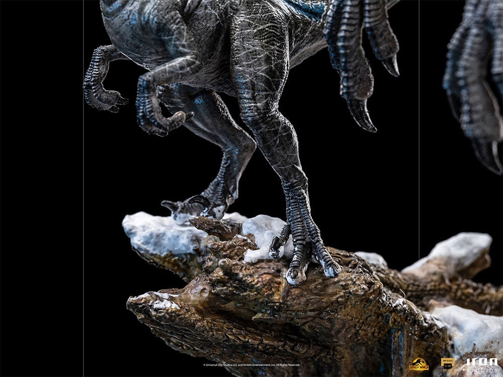 Iron Studios DELUXE Jurassic World: Dominion Blue and Beta 1/10 Art Scale Statue