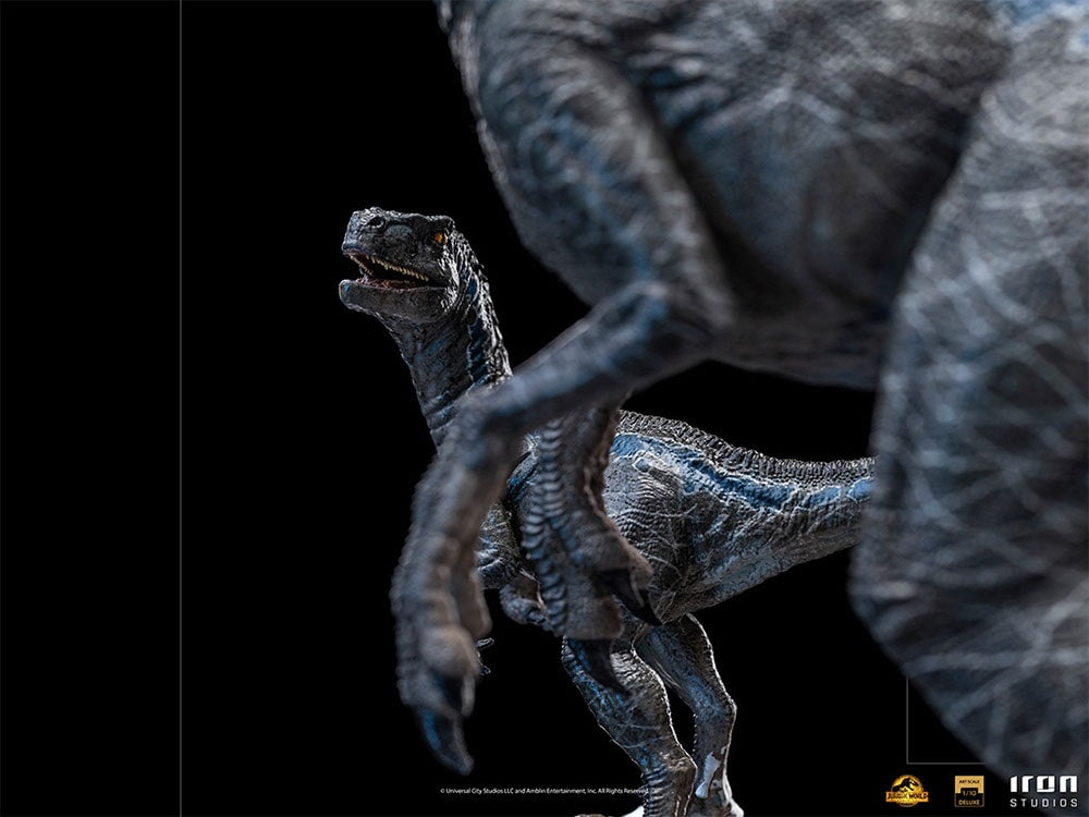 Iron Studios DELUXE Jurassic World: Dominion Blue and Beta 1/10 Art Scale Statue