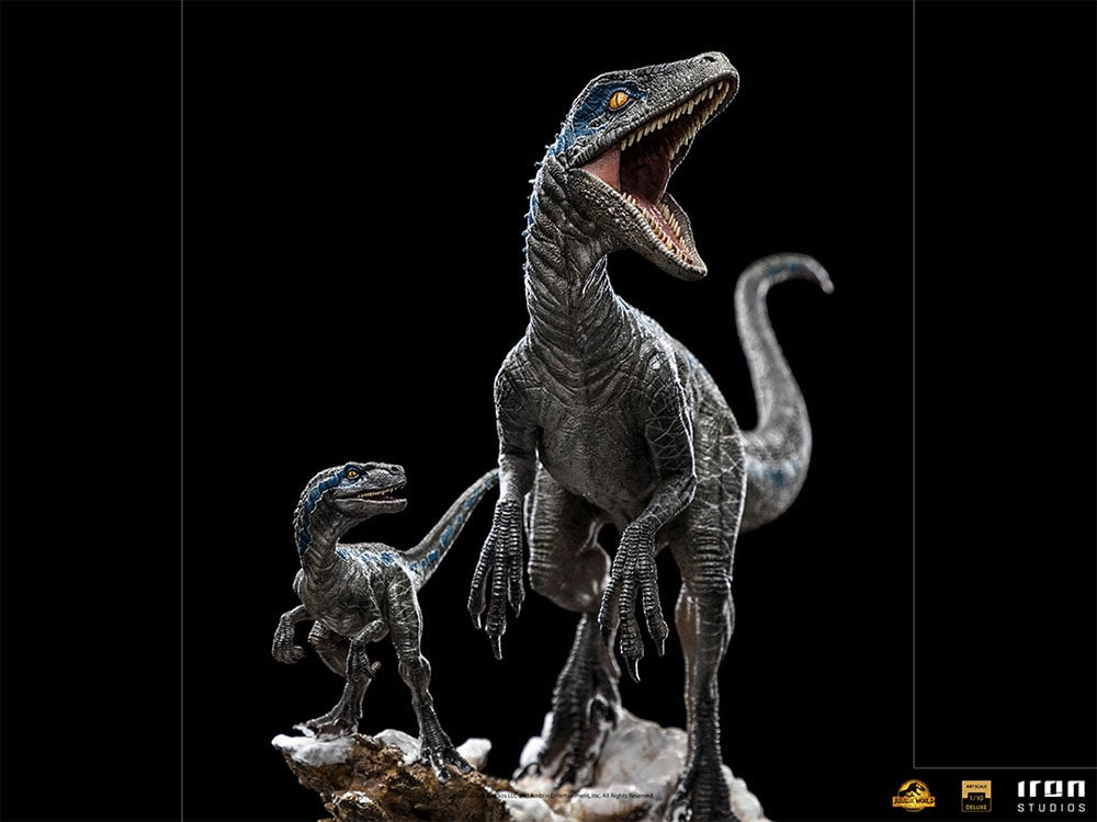 Iron Studios DELUXE Jurassic World: Dominion Blue and Beta 1/10 Art Scale Statue