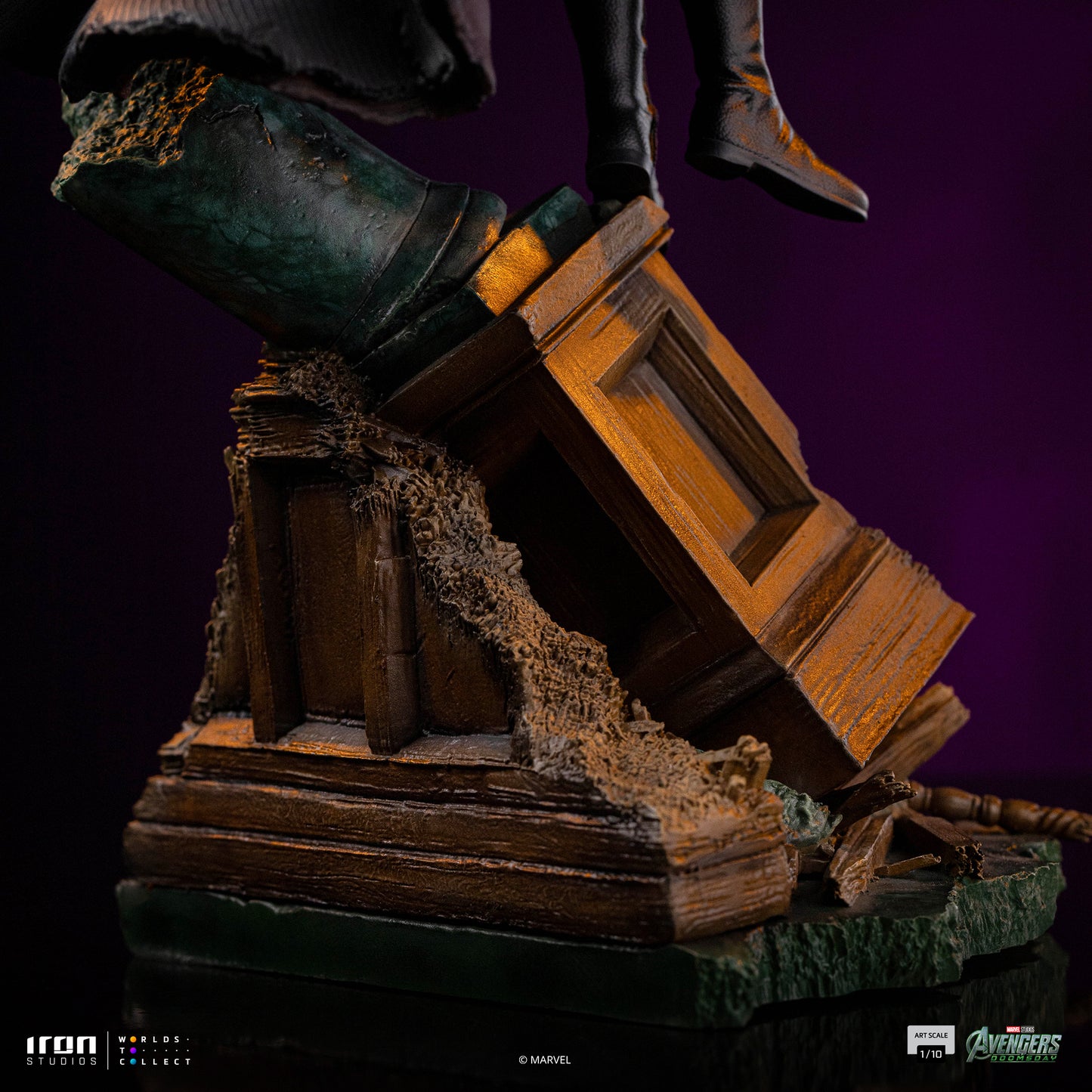 PRE ORDER - Iron Studio Magneto - Avengers: Doomsday - Art Scale 1/10