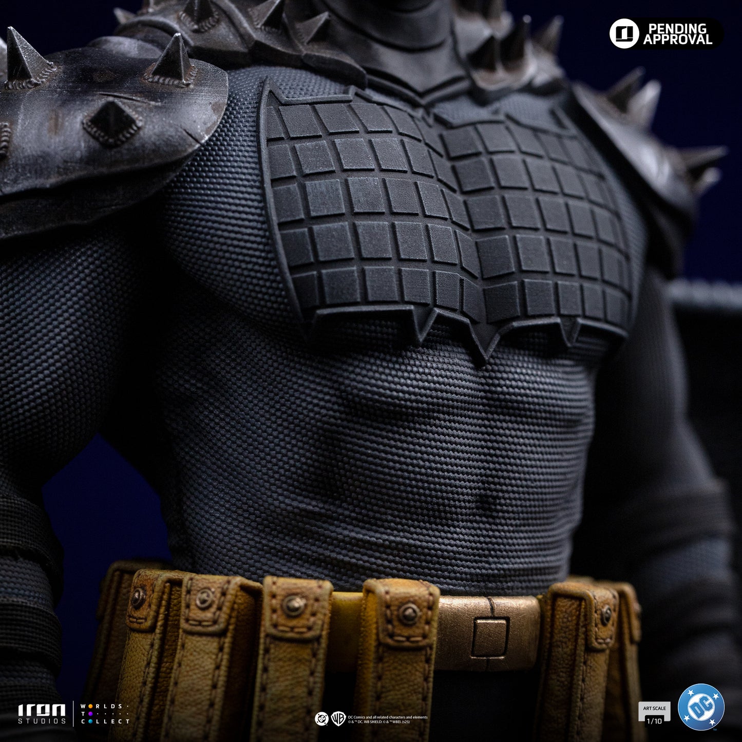 Iron Studio Batman Absolute - DC Comics - Art Scale 1/10