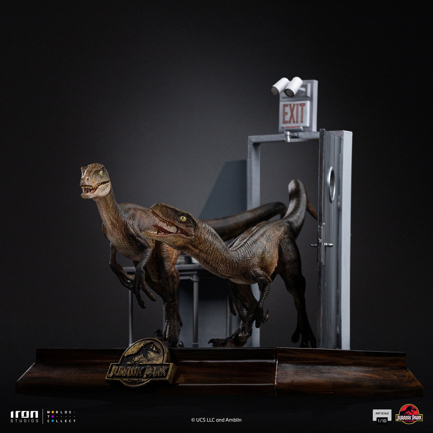 Iron Studio Raptors at the Kitchen's Door - Jurassic Park - Art Scale 1/10 Scale