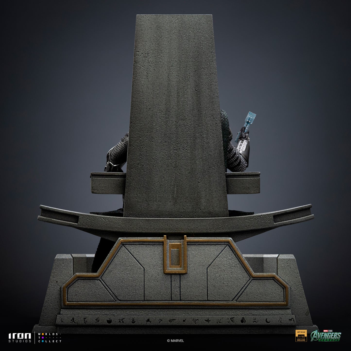 PRE ORDER - Iron Studio Doctor Doom on Throne - Avengers: Doomsday - Art Scale 1/10