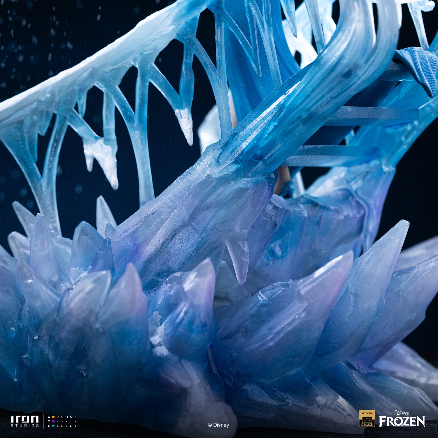 Iron Studio : Elsa from Frozen Art Scale 1/10