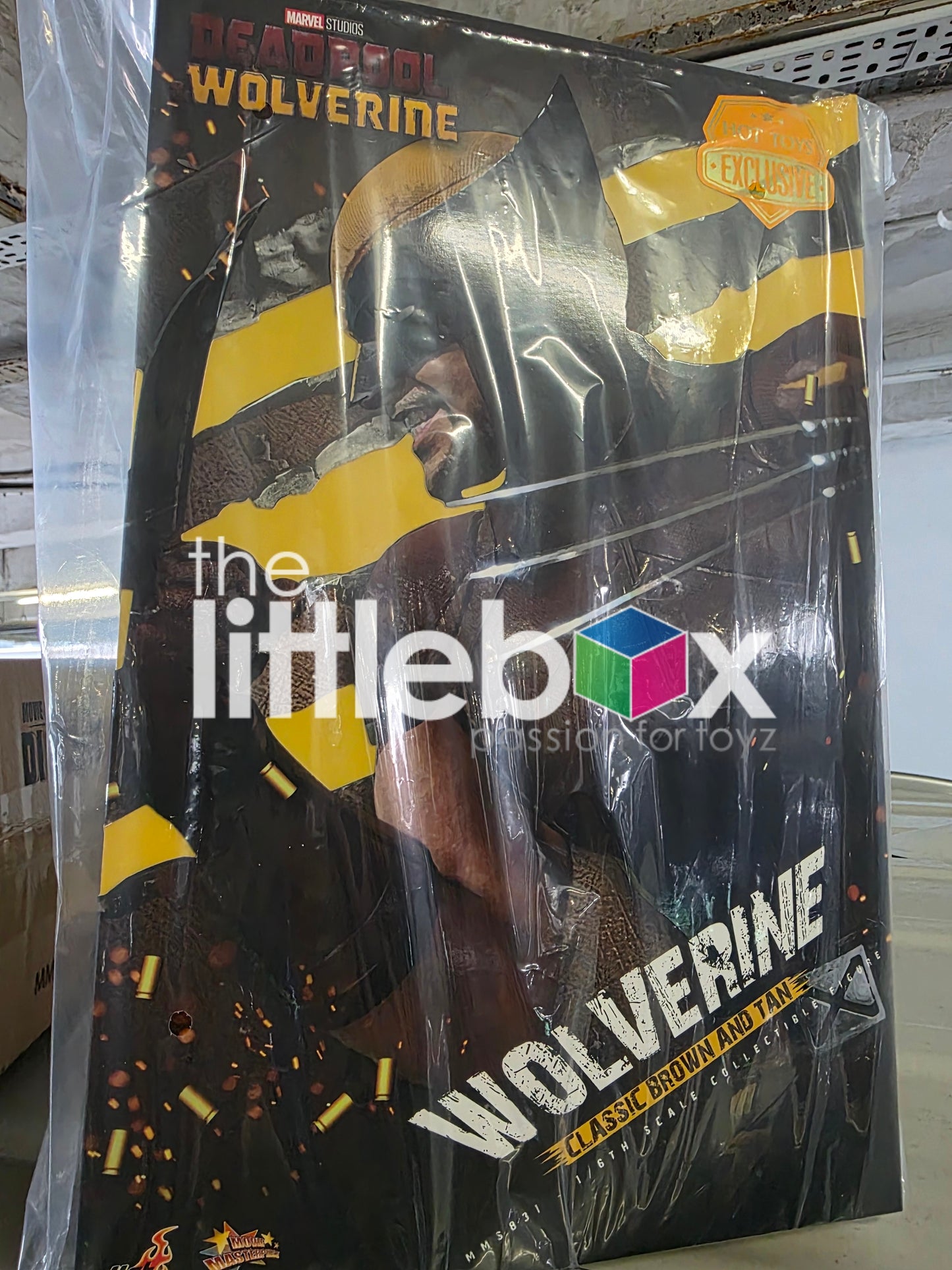 Exclusive ! Hot Toys MMS831 Wolverine (Classic Brown and Tan)