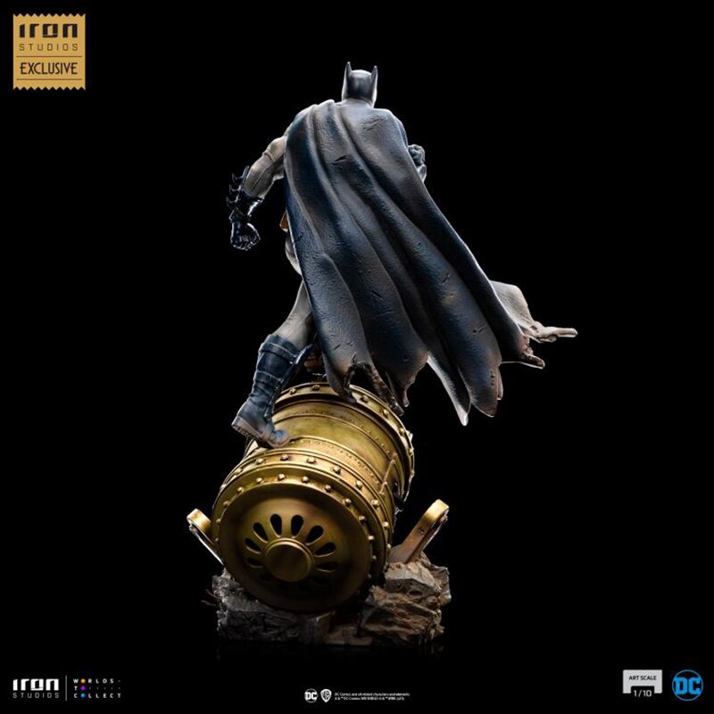 Iron Studios 2023 Event Exclusive (DC Comics Batman Deluxe Art Scale 1/10 Statue (Light Up Batsignal)