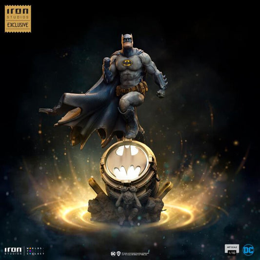 Iron Studios 2023 Event Exclusive (DC Comics Batman Deluxe Art Scale 1/10 Statue (Light Up Batsignal)