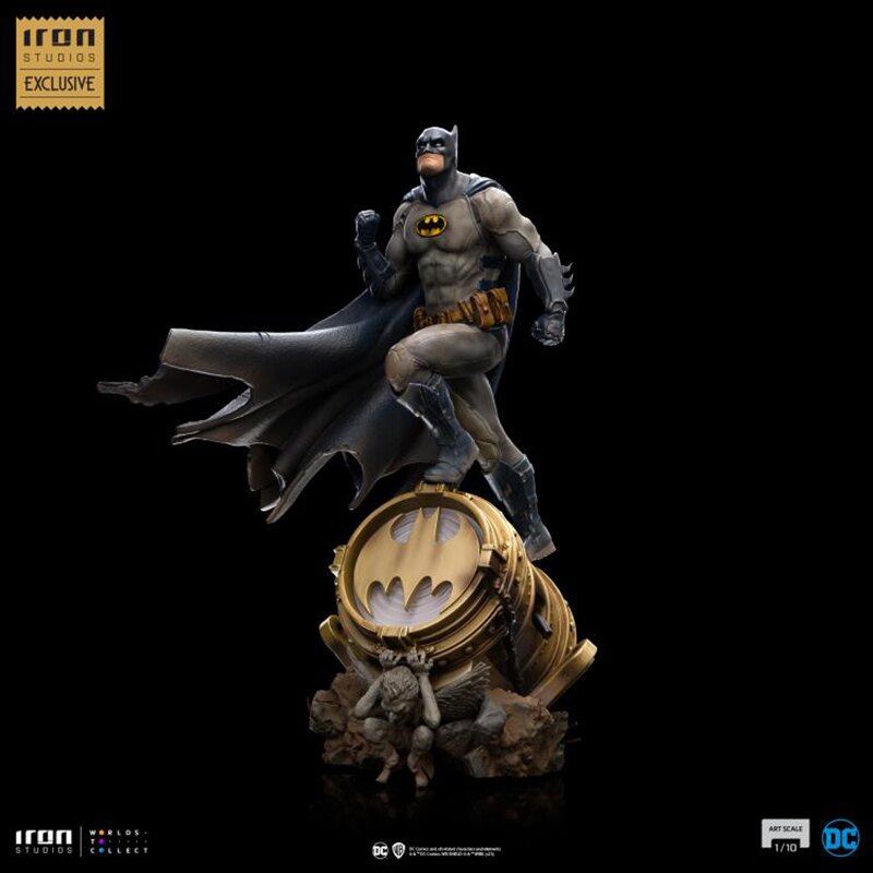 Iron Studios 2023 Event Exclusive (DC Comics Batman Deluxe Art Scale 1/10 Statue (Light Up Batsignal)
