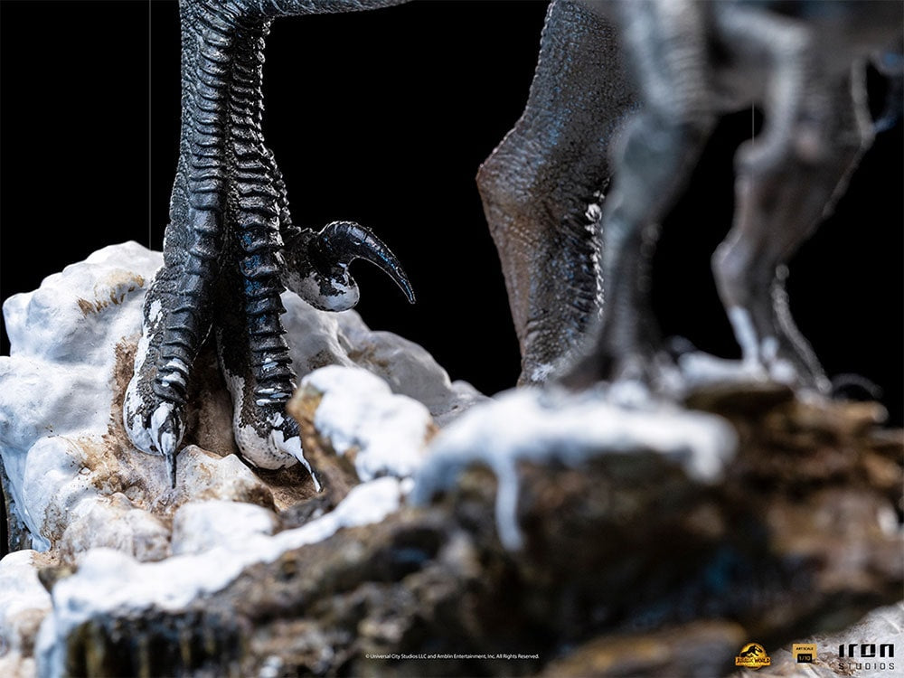 Iron Studios DELUXE Jurassic World: Dominion Blue and Beta 1/10 Art Scale Statue