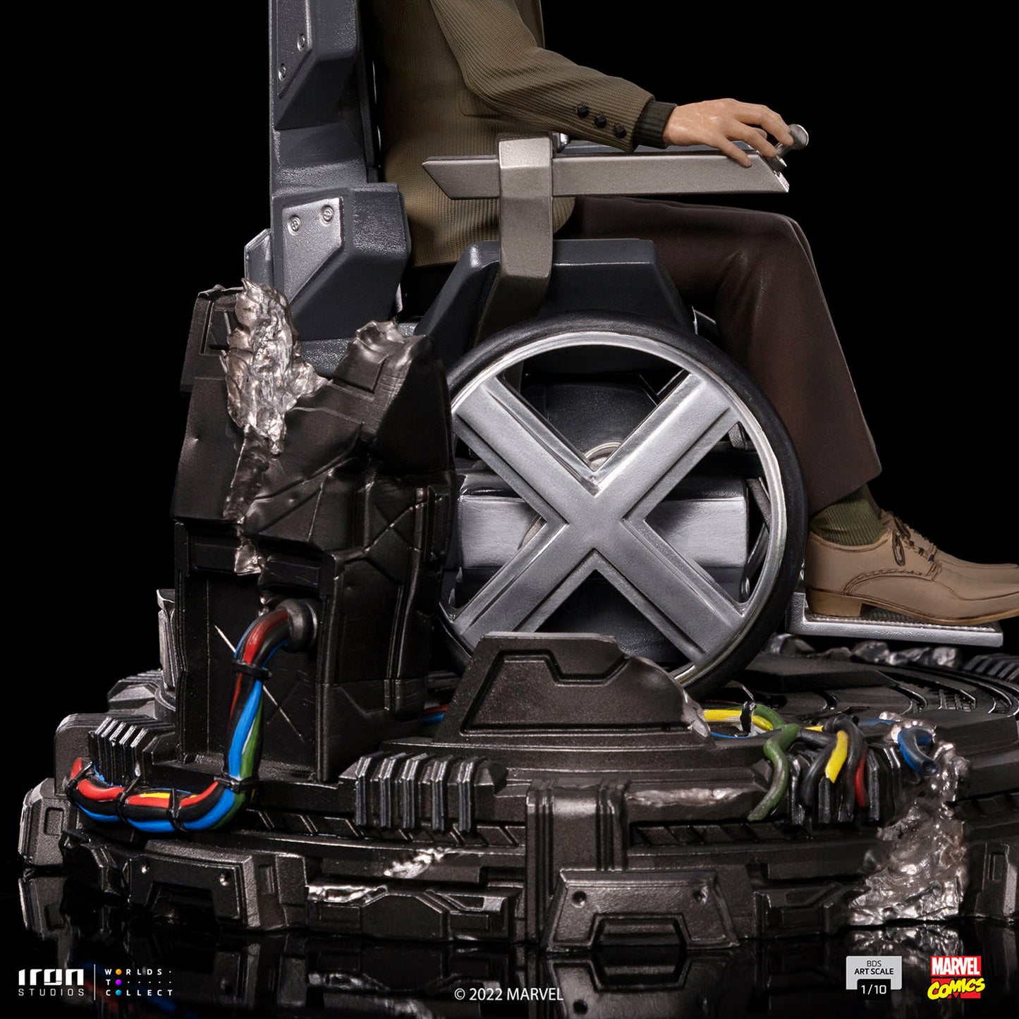 STOCK - Exclusive Iron Studio Professor X Art Scale 1/10