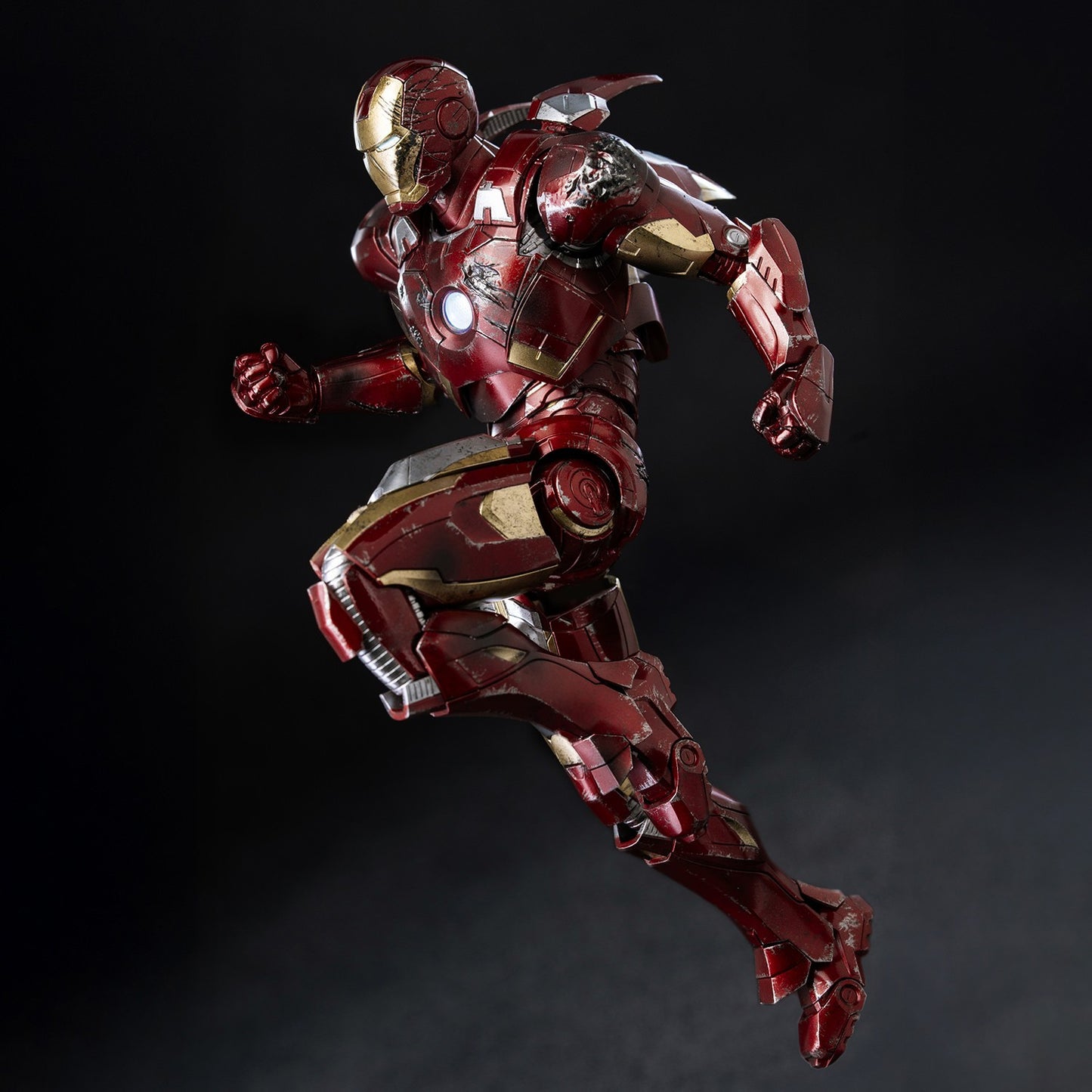 Threezero Dlx Iron Man Mark 7 Battle Damaged